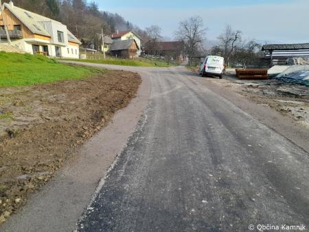 Asfaltiranje cestišča - Podgorje